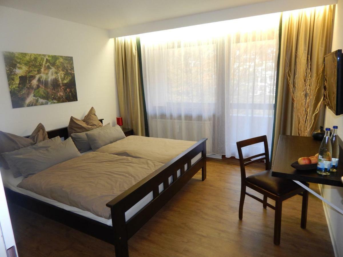 Free Apartment - Bei Den Thermen Bad Urach Exterior photo